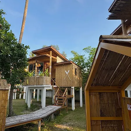 บ้านพราวพร้าว Baan Proud Proud Khanom Exterior photo